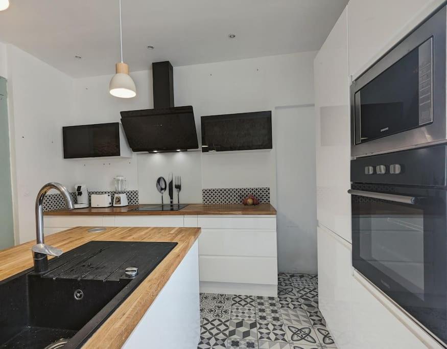 A 5Mn De La Reserve Africaine, Charmante Maison De Village Avec Patio Sigean Extérieur photo